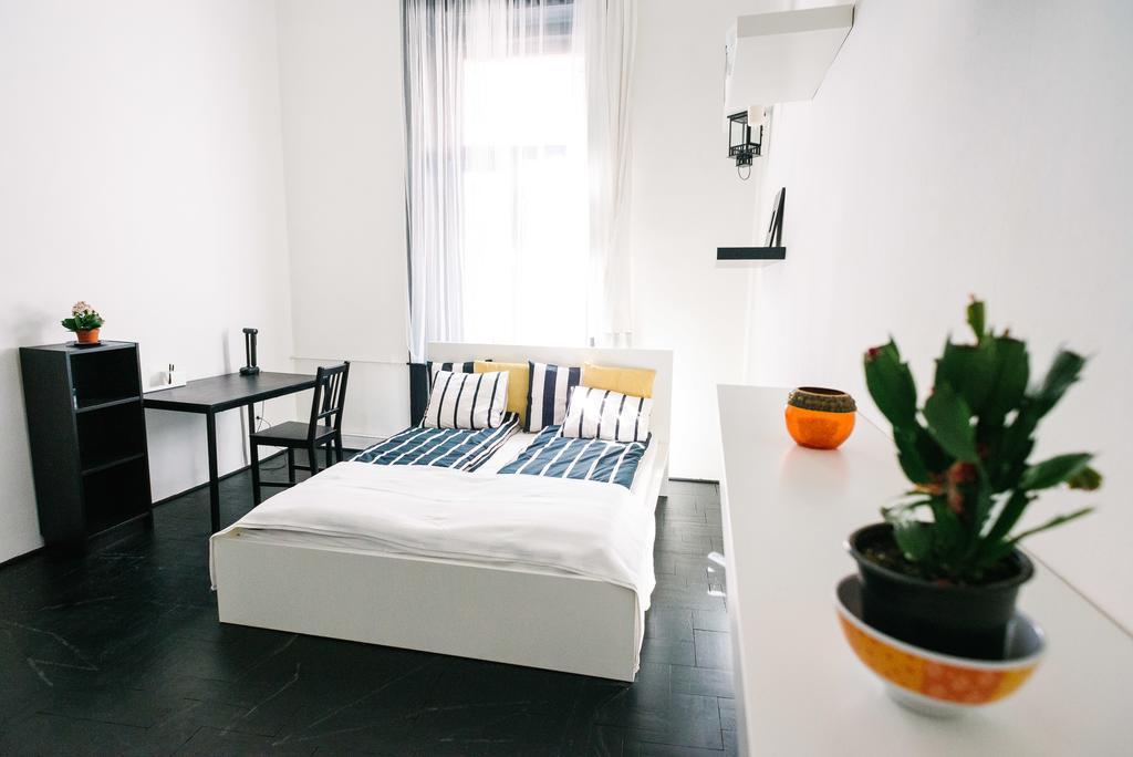 D.Five Stylish Apartment On Vaci Street Budapest Exterior photo